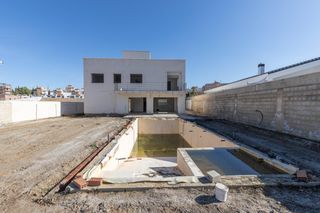 Chalet  Calle puntal de las siete lagunas 18. Casa en venta en construcción en cañadas del parque