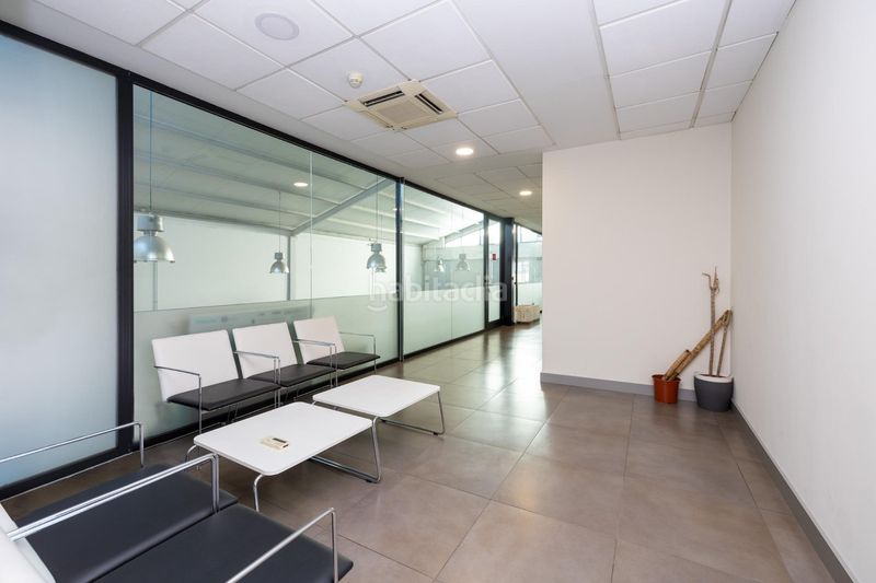 Foto 30434caf-bba4-4e0f-b466-79d60c6e1efa. Edificio in Peligros