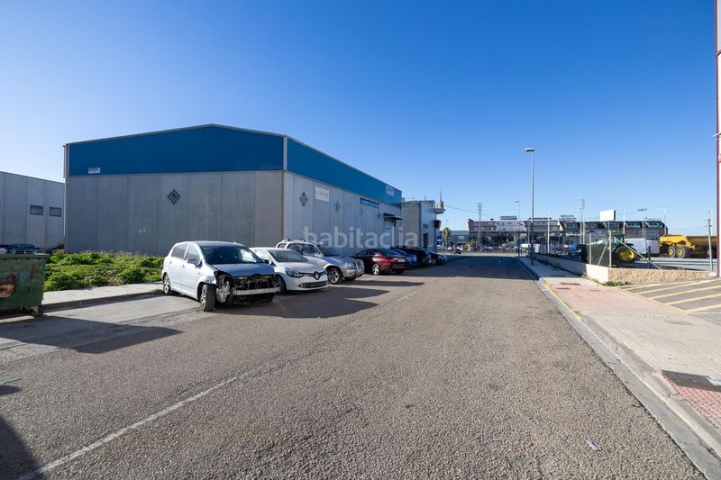 Foto f5d25b2a-601b-43cf-ae8d-66d43ee4198f. Edificio in Peligros