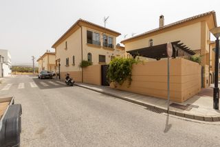 Chalet  Calle del poleo. Exclusiva casa independiente en el chaparral, albolote. una joya