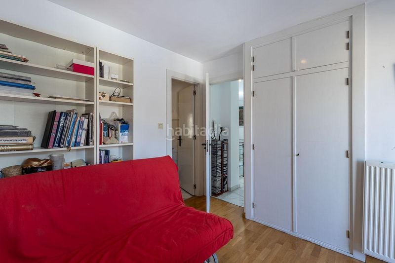 Foto 1a4628be-a2d2-4ef6-b323-a4d3248bbdf4. Casa amb aparcament a Bola de Oro Granada