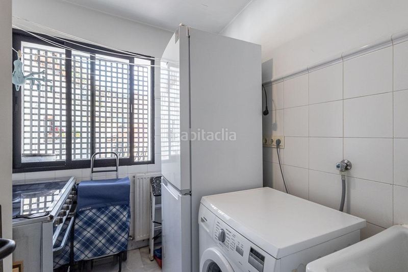 Foto 793de94d-6eec-49ef-bddb-d8f989a679d6. Casa amb aparcament a Bola de Oro Granada
