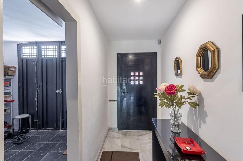 Foto e2caf061-fb08-4d34-9362-dab0372165fc. Casa amb aparcament a Bola de Oro Granada