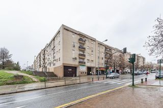 Pis a Almanjáyar. Piso vpo junto estacion de autobuses