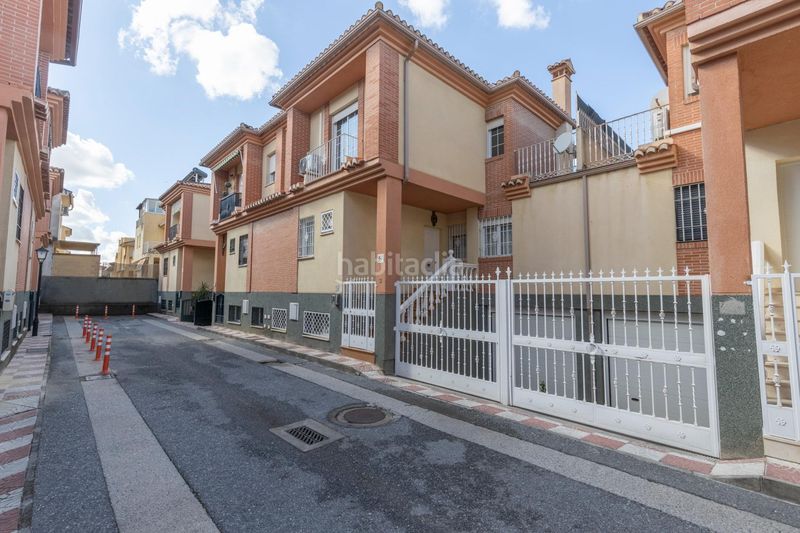 Foto 420f9cc0-9ac2-4f8e-9fc3-08664a82b340. Casa adossada amb calefacció aparcament a Cájar