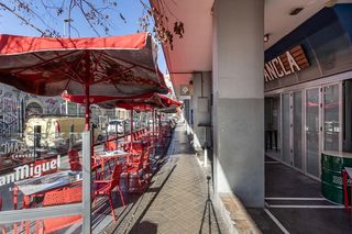 Local Comercial a Calle Calle Estrellas 18