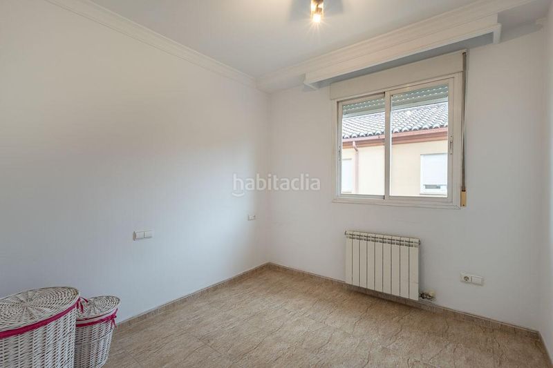 Foto 8ee7c687-e43b-4ae3-9ea1-3ea2607b6885. Casa adossada amb aparcament a Atarfe