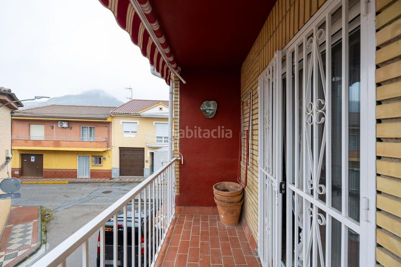 Foto defb3e4c-ebca-4501-a3cc-4da78c7a59aa. Casa adossada amb aparcament a Atarfe