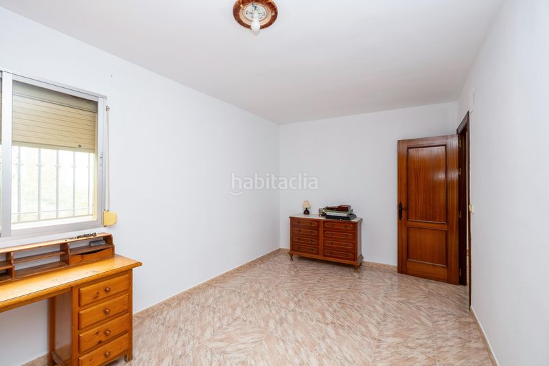 Foto cc3ee518-bba0-41f4-b04d-c4f582c6a939. Xalet amb aparcament a Dílar