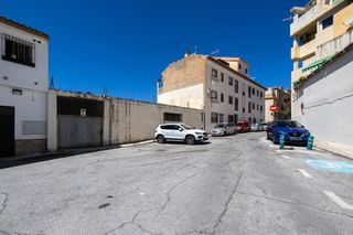 Geschäftsraum in Cenes de la Vega. Local comercial  derecho de sobreedificación en cenes de la vega