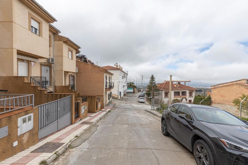 Foto e5562dc8-54ad-47da-a33e-0a412b028fd4. Casa adossada a calle de las eras altas 21 a Güevéjar