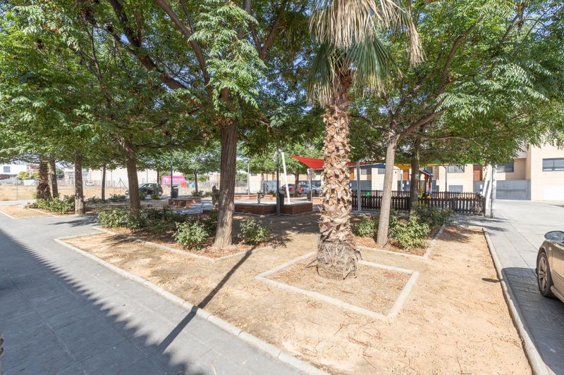 Foto 38f9620b-3dc2-440a-8c3e-0f4ef76052aa. Casa adossada amb calefacció aparcament a Poniente Armilla
