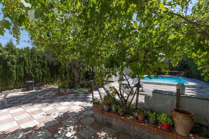 Foto 4dd3043a-de5b-4344-8629-584dce32f665. Chalet en urbanizacion de los cerezos 31 chalet independiente en venta en urbanización los cerezos en Gójar
