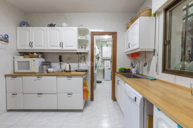 Foto 80e094e4-6afc-4f56-9159-5c39aa7fc764. Chalet en urbanizacion de los cerezos 31 chalet independiente en venta en urbanización los cerezos en Gójar