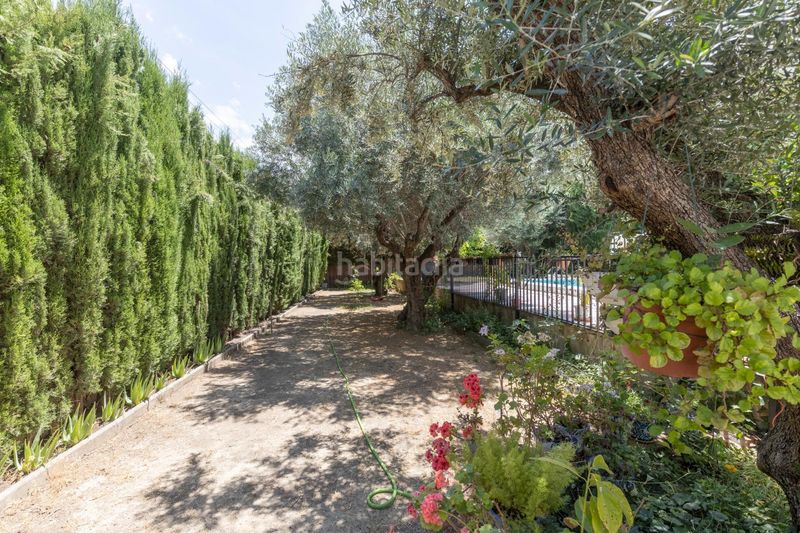 Foto ff176585-1643-4757-a479-4eb13a393b22. Chalet en urbanizacion de los cerezos 31 chalet independiente en venta en urbanización los cerezos en Gójar