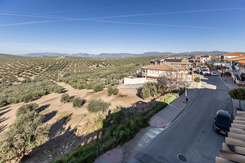 Foto b569a568-44d4-4606-b26f-9235b9dee703. Casa adossada amb calefacció aparcament a Güevéjar