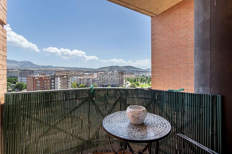 Foto b133649c-278c-4946-ba53-7914a11a1dc0. Pis amb calefacció aparcament piscina a Cerrillo de Maracena - Periodistas Granada