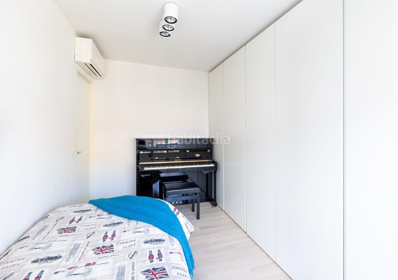 Foto 7788124c-ace4-4e9d-9725-3459f6995d3e. Piso exclusiva vivienda con vistas al palacio de los patos, junto recogidas, 4 dormitorios 3 baños en Granada