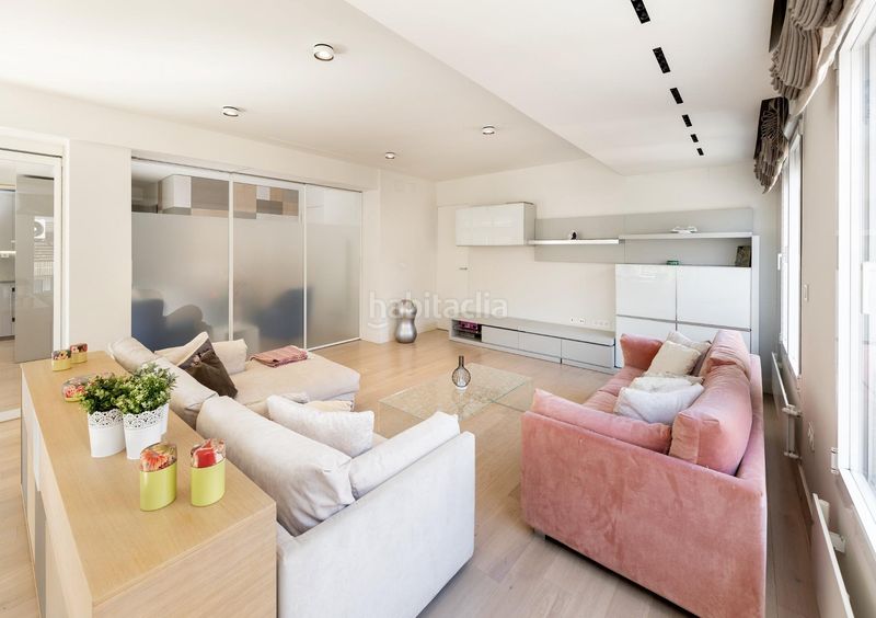 Foto 8992b4ed-2781-4654-9ff2-c4f9ffb3cf3b. Piso exclusiva vivienda con vistas al palacio de los patos, junto recogidas, 4 dormitorios 3 baños en Granada