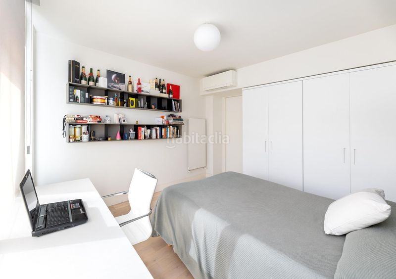 Foto ad029dd1-fed8-414c-86f6-1545f2dd0785. Piso exclusiva vivienda con vistas al palacio de los patos, junto recogidas, 4 dormitorios 3 baños en Granada