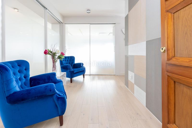 Foto c168d3a6-323b-4a21-a43f-e794c53875cf. Piso exclusiva vivienda con vistas al palacio de los patos, junto recogidas, 4 dormitorios 3 baños en Granada