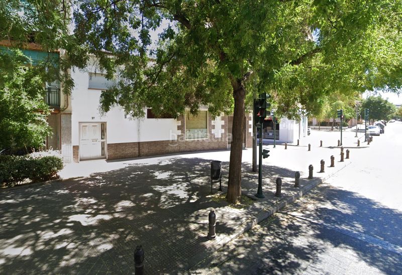 Foto f68c961e-dfa0-4321-a1df-352d371f50fa. Edifici a Barrio de Zaidín Granada