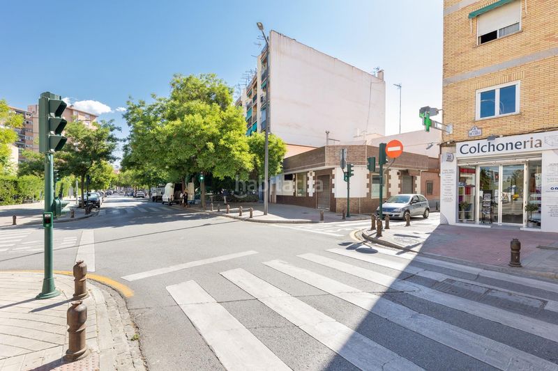 Foto f6fd4fb3-04df-4cd9-9042-cfe80c796f55. Edifici a Barrio de Zaidín Granada