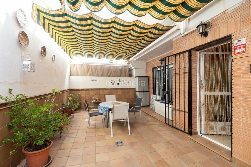Foto a58f8eed-eb9f-4fd3-a694-8f48b2340221. Casa amb calefacció aparcament a Cervantes Granada