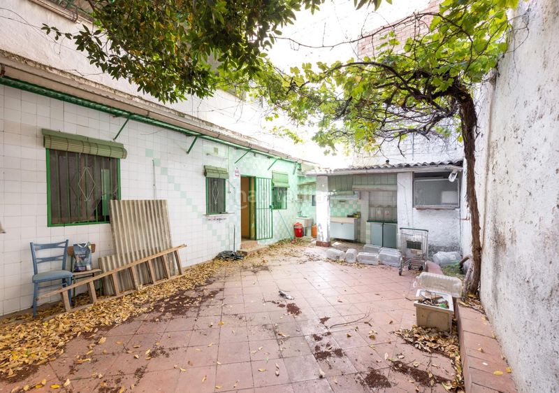 Foto 43eb5500-69c9-4d7f-94e1-e1a7aa8d877f. Casa adosada oportunidad para construir una pequeña promoción de viviendas en Granada