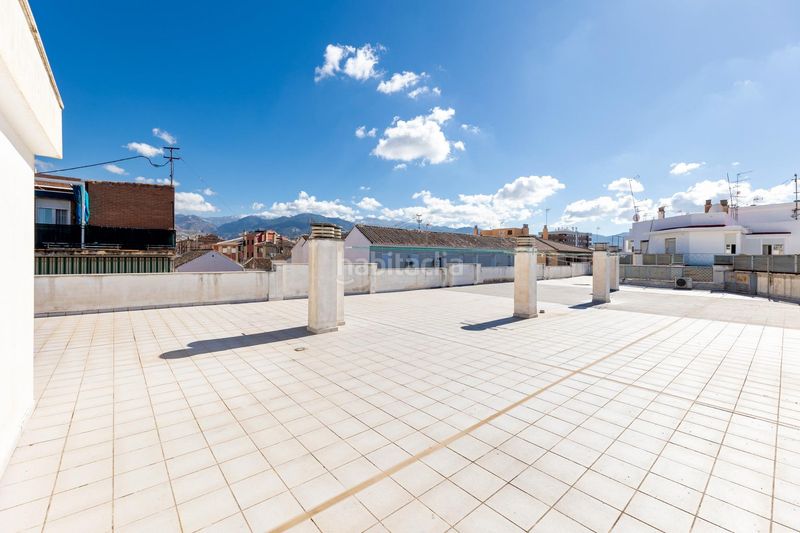 Foto f2969439-68a3-4831-b74d-fa6a7c043756. Pis amb calefacció aparcament a Barrio de Zaidín Granada