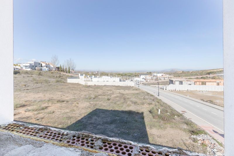 Foto 42c09f6c-dbac-4665-853b-10783fae4996. Xalet a calle puntal de las siete lagunas 18 a Dílar