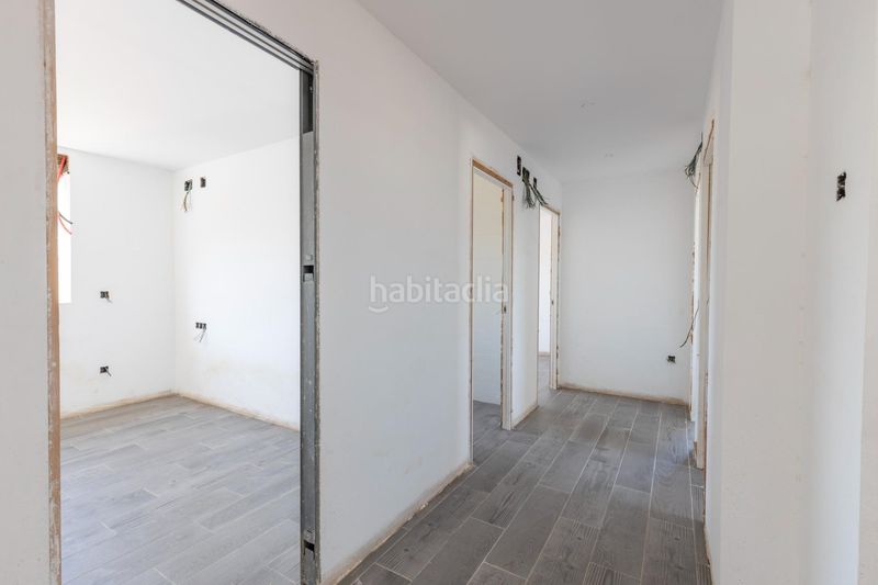 Foto db51dc2f-dcc7-4797-99d7-97fb182d1aa5. Xalet a calle puntal de las siete lagunas 18 a Dílar