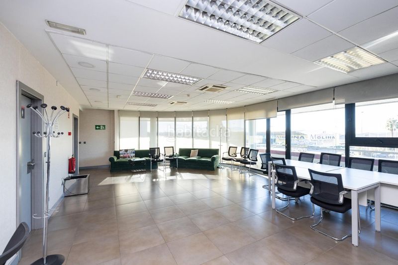 Foto 5eaa1edc-866e-43ab-b393-d484cd9c80d6. Edifici a Peligros