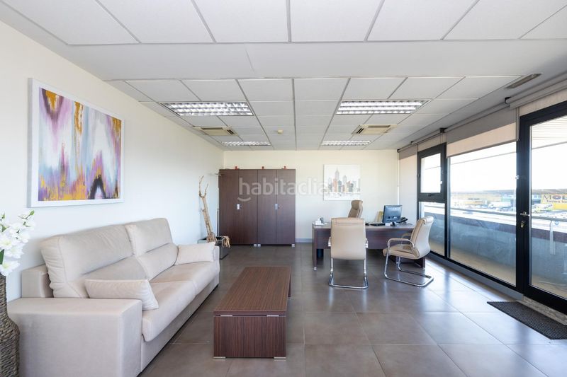 Foto 77b112b7-6186-4819-b520-b4c636279850. Edifici a Peligros