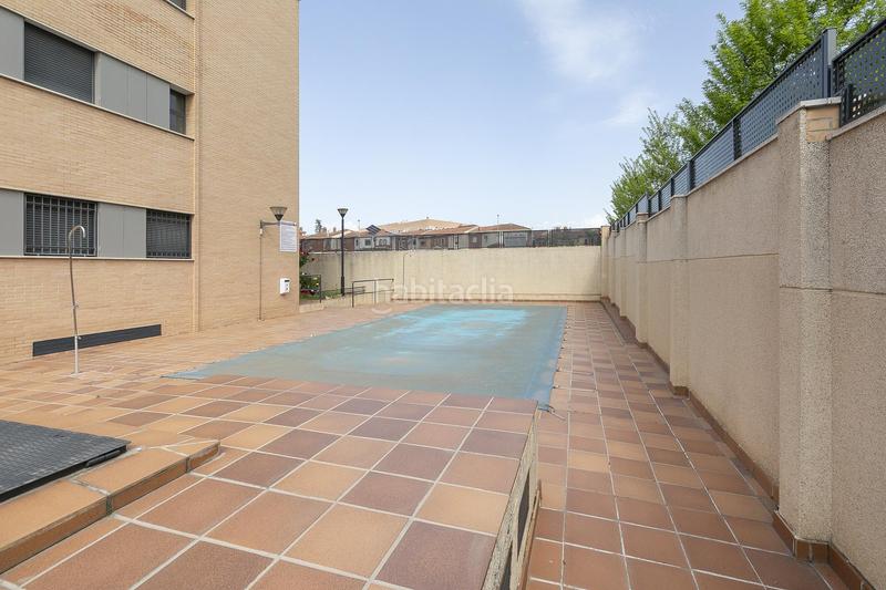 Foto a6b996f9-8e0a-4222-ae1b-0b1bce90ecd4. Piso tu nuevo hogar te espera! piso de ensueño con terraza, piscina y listo para entrar a vivir. en Granada