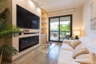 Pis  Calle astrea. Venta de piso con 100 m2 de jardn en mlaga zona puerto de la t