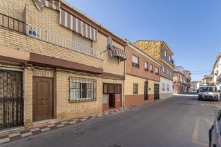 Casa adossada  San fernando. Adosado con dos viviendas independientes en armilla  ideal para