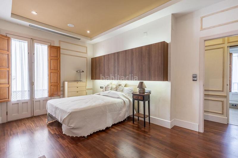 Foto 10c14a61-117a-4932-b699-d4f66dde1990. Piso apartamento con licencia turística en pleno centro!!! en Granada