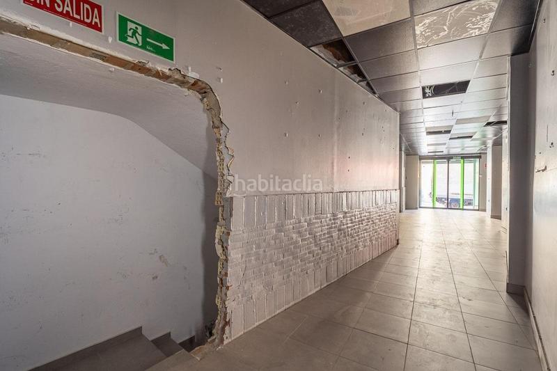 Foto 7d81462a-1c94-4299-ba8f-d2d0cee84d5f. Local comercial local en acera del darro frente al corte inglés! en Granada