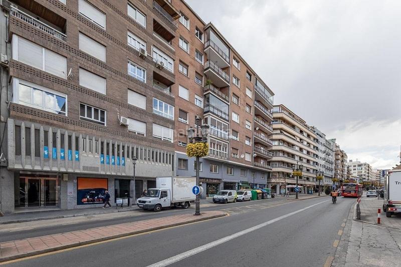 Foto 7f7e192a-4c70-4152-a6a1-055567a4e33f. Local comercial local en acera del darro frente al corte inglés! en Granada