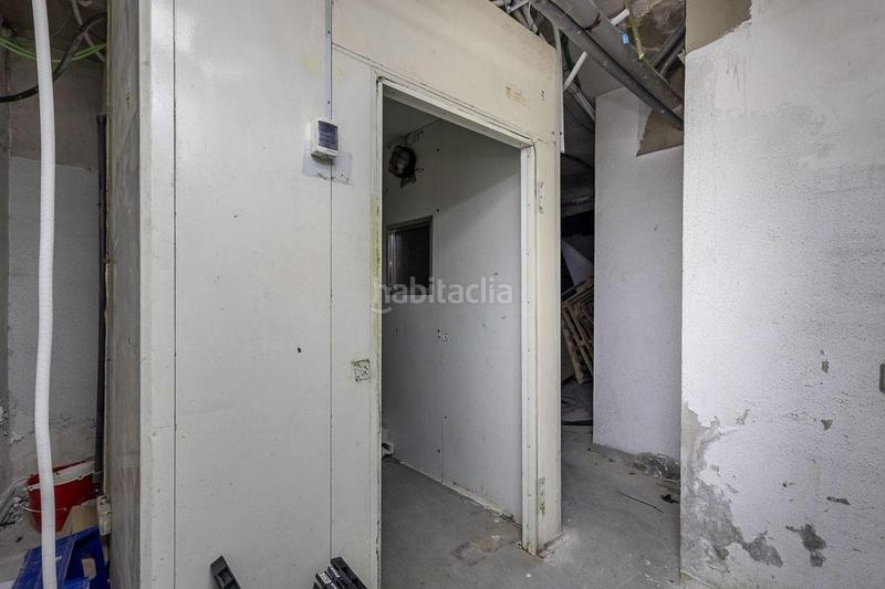 Foto aabd9e5c-fbba-46c5-a9f0-63f312eabf72. Local comercial local en acera del darro frente al corte inglés! en Granada