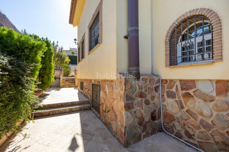 Foto 8c914d74-aa4e-49d5-a1dd-e5397b7c943d. Chalet espectacular chalet independiente en el laurel de la reina. la zubia. en Zubia (La)