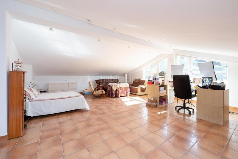 Foto a90d06b2-e417-4bf1-8ba9-33e7141545f7. Chalet espectacular chalet independiente en el laurel de la reina. la zubia. en Zubia (La)