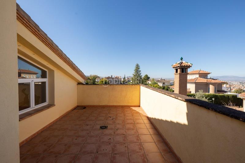 Foto aac9b8c0-7c05-41e9-8c7c-4ee6316ca65d. Chalet espectacular chalet independiente en el laurel de la reina. la zubia. en Zubia (La)