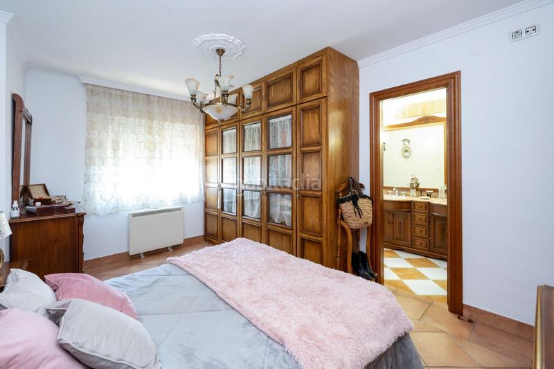 Foto d2936790-72df-4dd2-84a9-5697031296e0. Chalet espectacular chalet independiente en el laurel de la reina. la zubia. en Zubia (La)