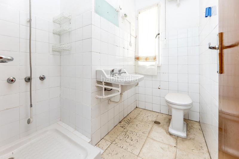 Foto e8731664-5e9a-4ac7-9cc8-75de28803c0f. Ático en calle c. agustina de aragón ático con terraza y vistas en el corazón barrio figares en Granada