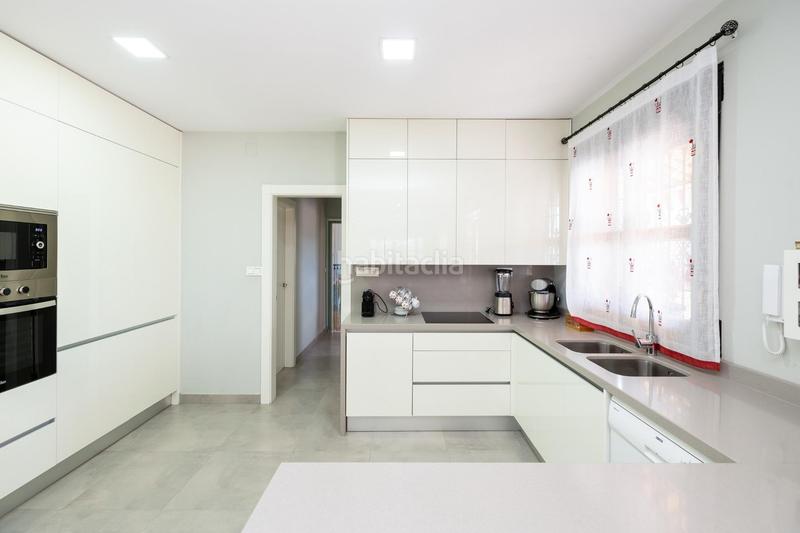 Foto 9bd3353e-a892-4b32-917d-ca6df0b26b5d. Casa espectacular casa independiente con piscina y opcion de terreno urbanizable 2000m2 en Atarfe