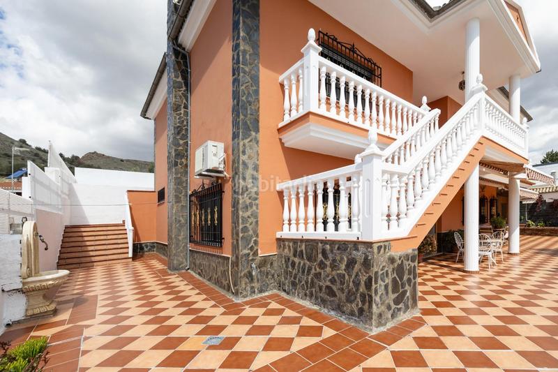 Foto d7c302d6-b02d-4914-b03b-391348bcee4b. Casa espectacular casa independiente con piscina y opcion de terreno urbanizable 2000m2 en Atarfe