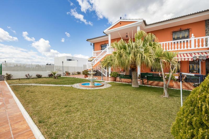 Foto de029139-dcd2-4077-8305-d5ae48e1ce38. Casa espectacular casa independiente con piscina y opcion de terreno urbanizable 2000m2 en Atarfe