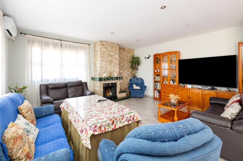 Foto f45c177b-4059-4462-8c5d-7a56914d26d6. Casa espectacular casa independiente con piscina y opcion de terreno urbanizable 2000m2 en Atarfe